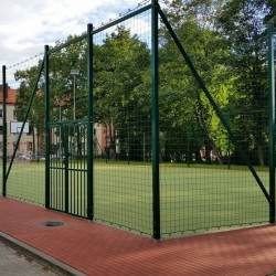 Zestaw elementów montażowych siatek ochronnych na boiska zewnętrzne