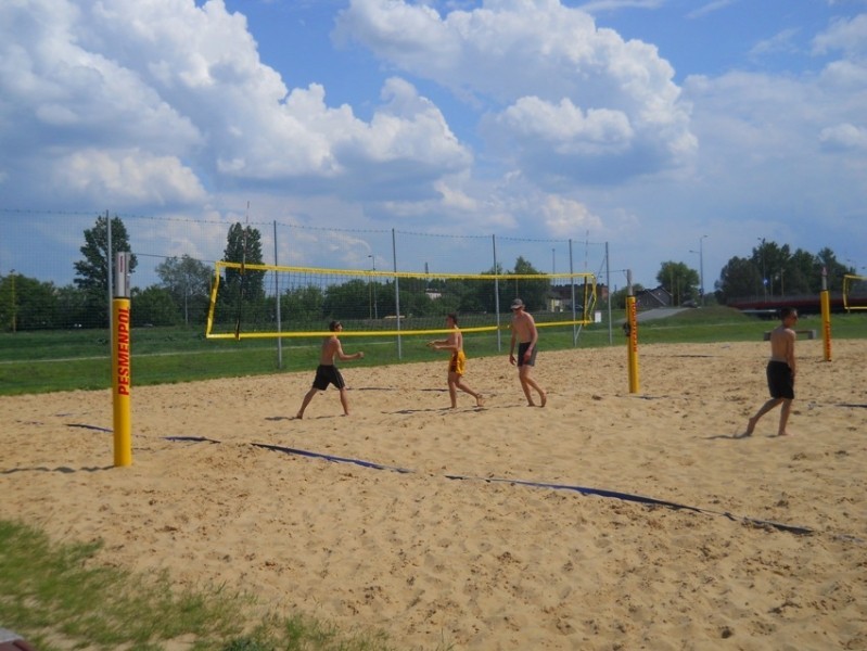 Siatkówka plażowa na boisko...