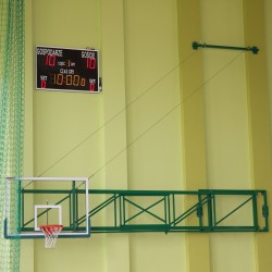 Konstrukcja do koszykówki uchylna z odciągami linowymi, wysięg od 450 do 550 cm
