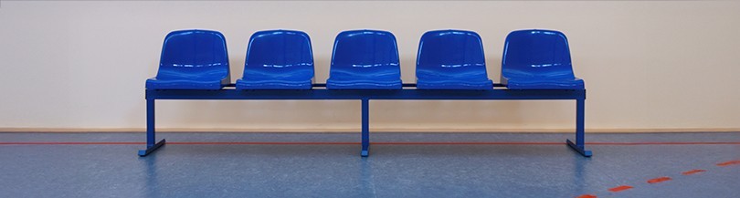 Siedziska na konstrukcji wolnostojącej - ławki przestawne