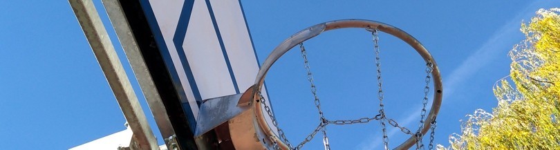 Tablice, obręcze, konstrukcje mocujące i akcesoria do koszykówki