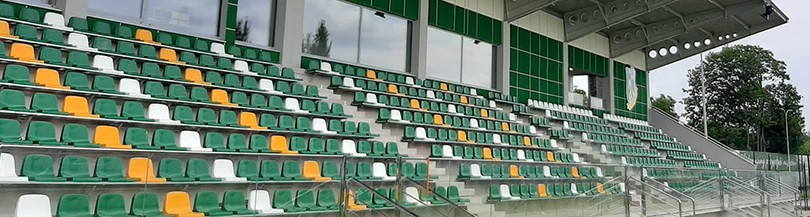 Widownie zewnętrzne, ławki dla widzów