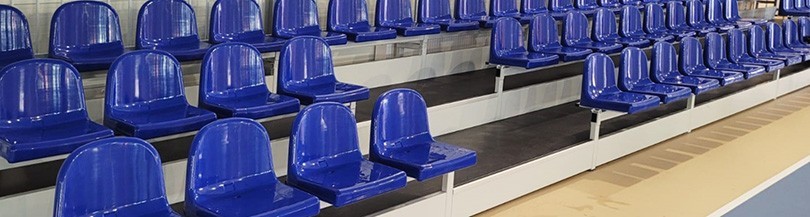 Trybuny stałe z podstopnicą